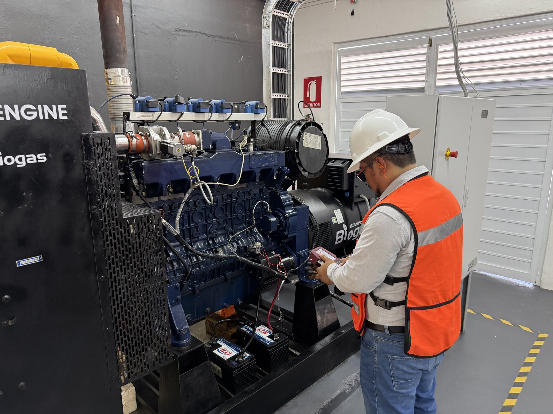Servicio sobre el motor en sitio: quien lo dimensionó es quien lo mantiene.